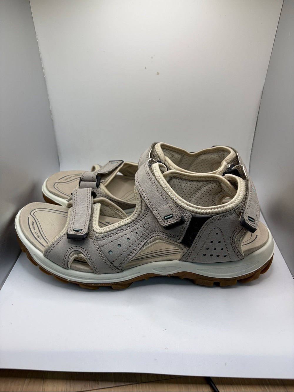 Women’s ECCO Sandals Size 10 (41)